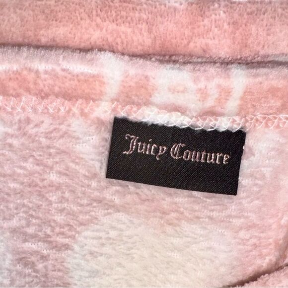 Juicy Couture Pet Soft Plush Pink Microfiber Throw Blanket for Cats Dogs - Picture 9 of 11